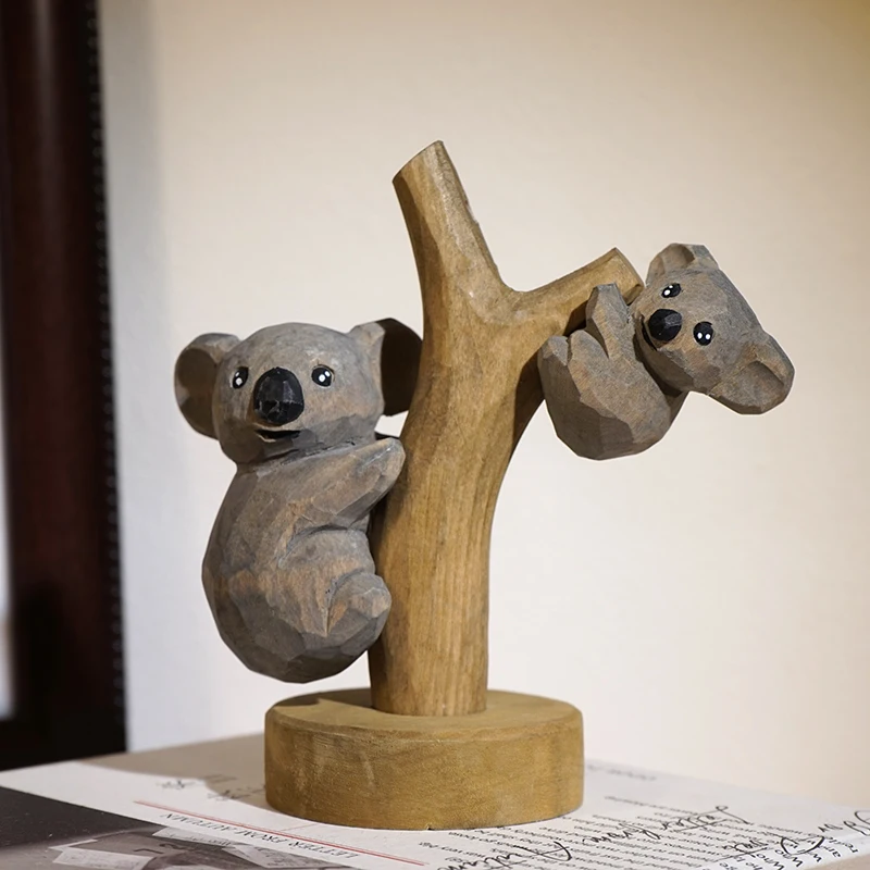 2025 nuevo Koala madre e hijo escalar el árbol hecho a mano tallado en madera chuchería bonitas decoraciones de escritorio desmontables magnéticas
