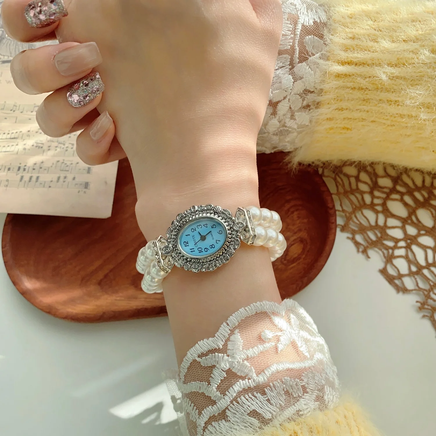 Damen-Doppelreihen-Perlen-Quarzuhren für Kinder, elastisches Armband, arabisches digitales Zifferblatt, einfache Uhr für Kinder, modische Studenten-Armbanduhr – Detail 7