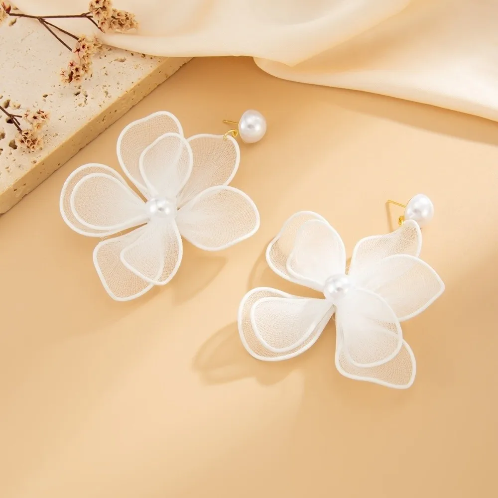Exquisite Sweet Mesh Flower Dangle Earrings Elegant Women Ear Jewelry Beach Earrings Pearl Petals Stud Earrings Gifts
