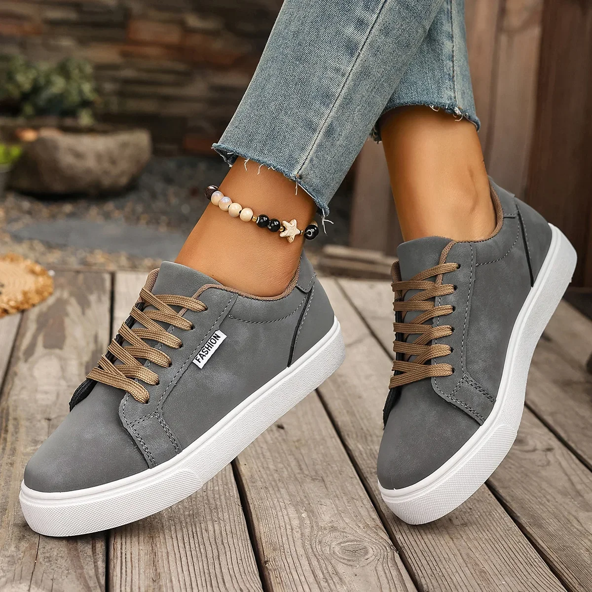 2026 Neue Modische Damen Schnürschuhe Vulkanisierte Schuhe Flache Dicke Sohle Casual Sneakers für Studenten Outdoor-Sport Wandern – Detail 1