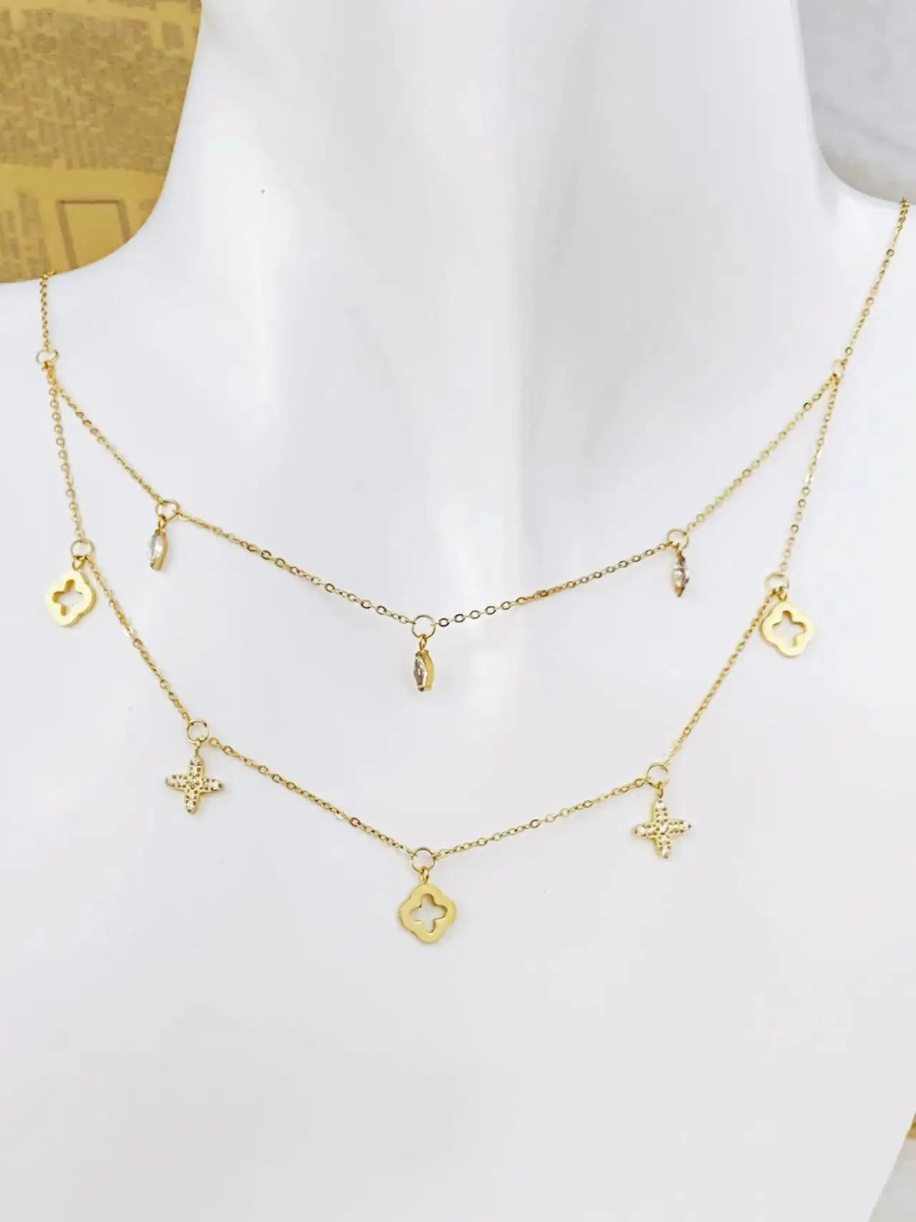 High grade female titanium steel non fading double-layer collarbone chain four leaf flower tassel pendant with a mesh red neckla