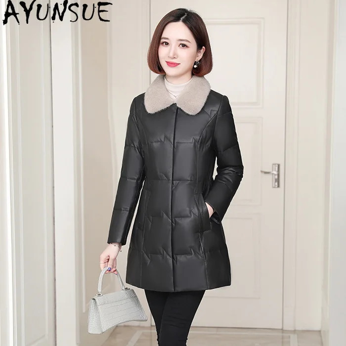 AYUNSUE シープスキン本革ダウンジャケット女性の冬服暖かいミンクの毛皮の襟ミッドレングスダウンコート 2025 Jaqueta Couro