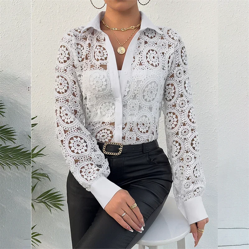 الربيع الصيف الجوف خارج زهرة الدانتيل لصق قميص المرأة بلون واحدة الصدر سترة بلوزة الإناث أنيقة ركاب القمم