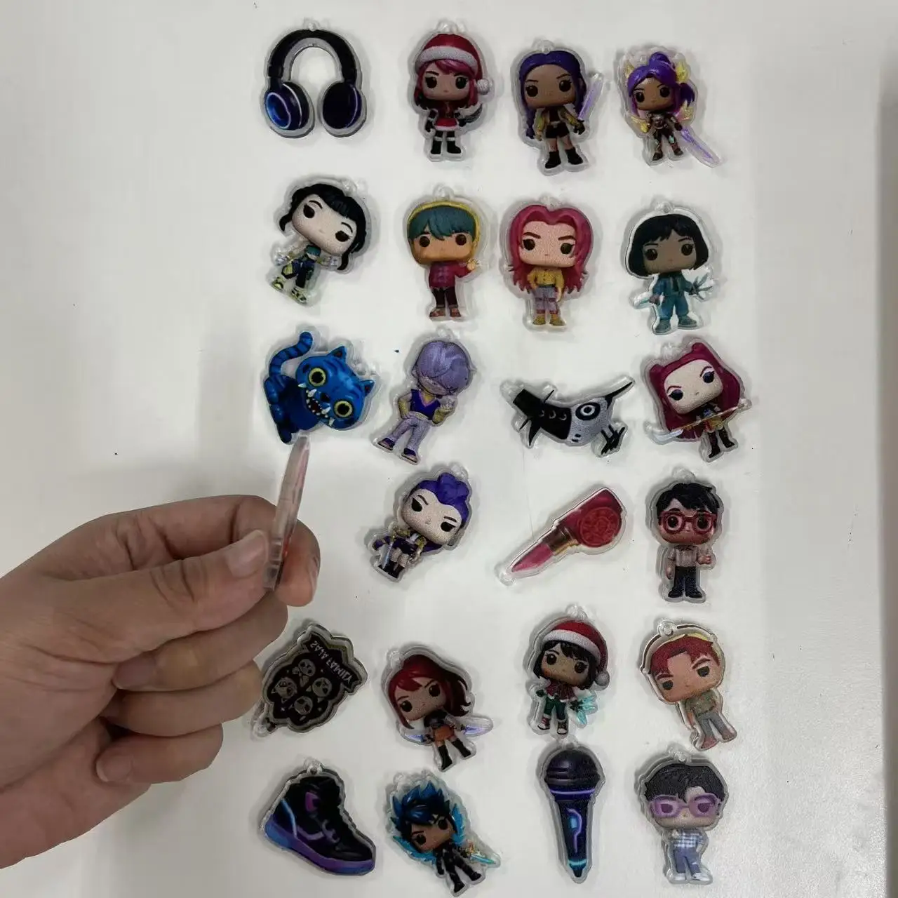 En stock Navidad K-pop Demon Hunting 24 piezas Calendario de Adviento Caja ciega sorpresa K pop Dolls Cajas de Halloween Figura Regalos Juguetes para niños