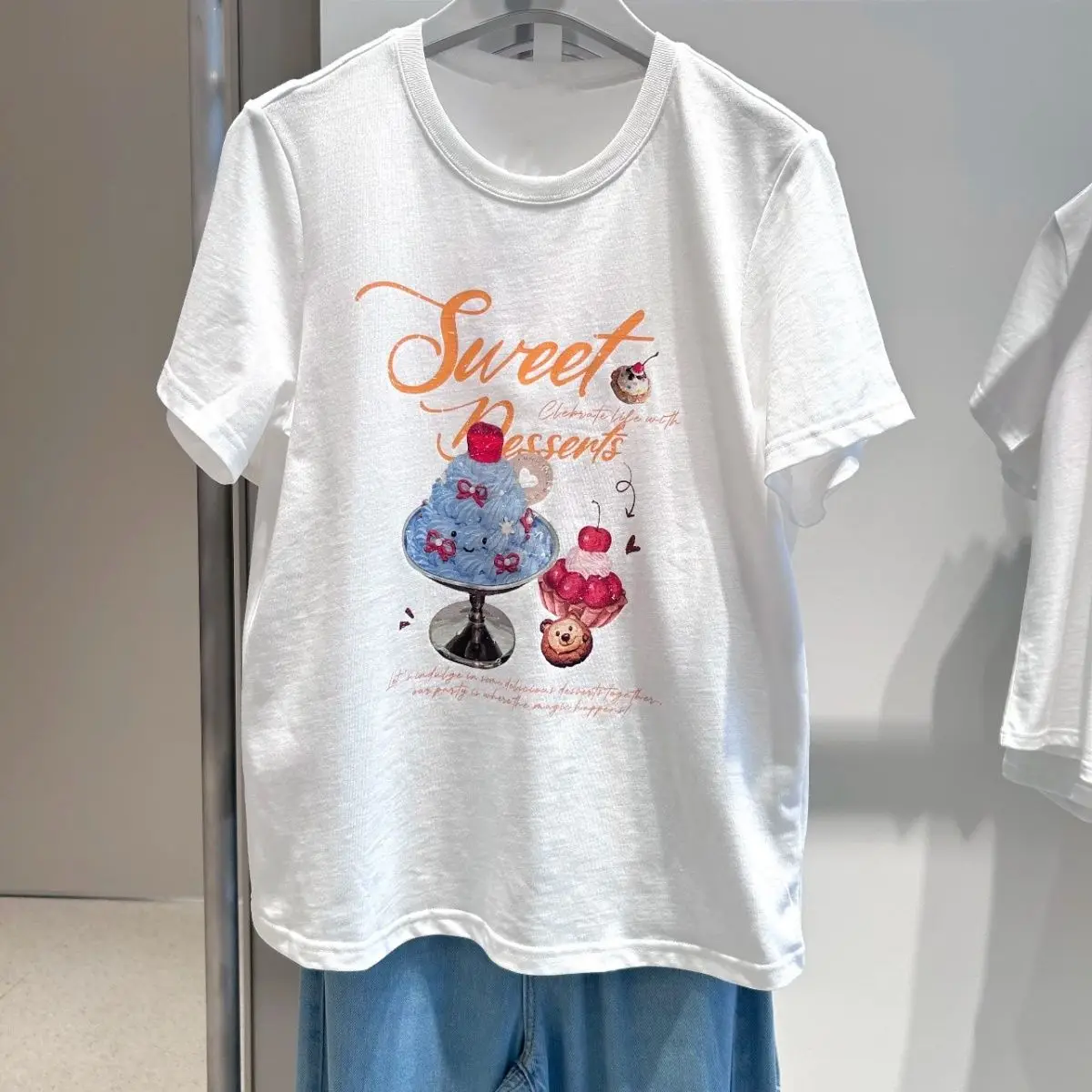 

A New Summer Print Style of Fun, Casual and Loose Cotton Short-sleeved T-shirt for Outerwear in 2025