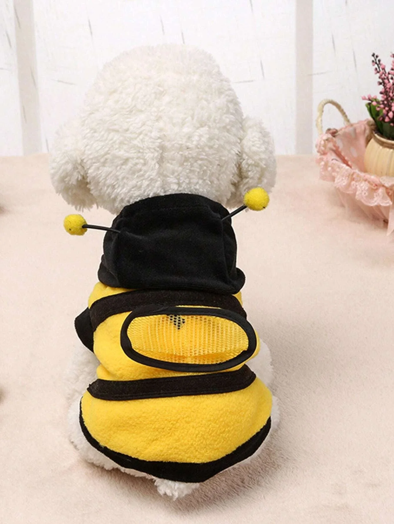 

1pc Bee Design Pet Hoodie For Dog And Cat For Cold Season