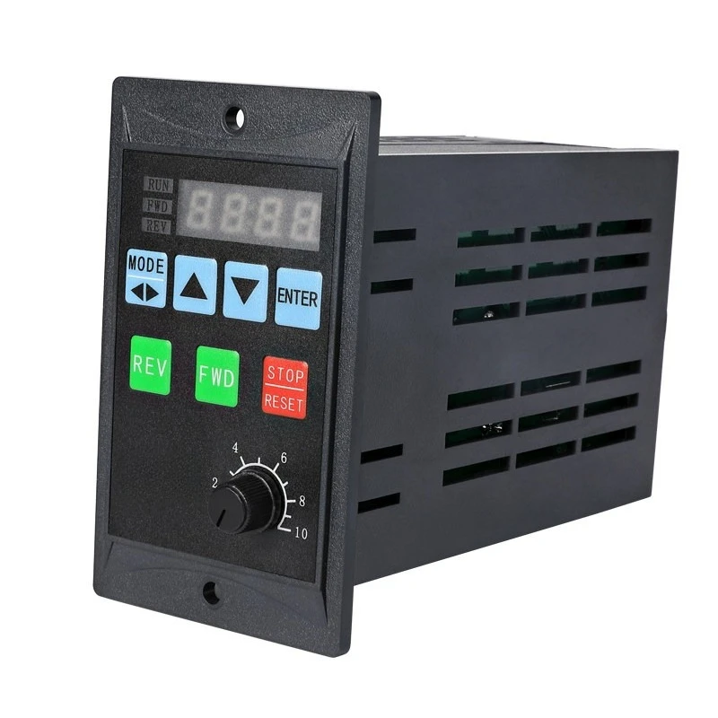 Single Phase Input Frequency Converter 220V Three Phase Output 750W 1.5KW Motor Speed Regulator For Fan Water Pump Control