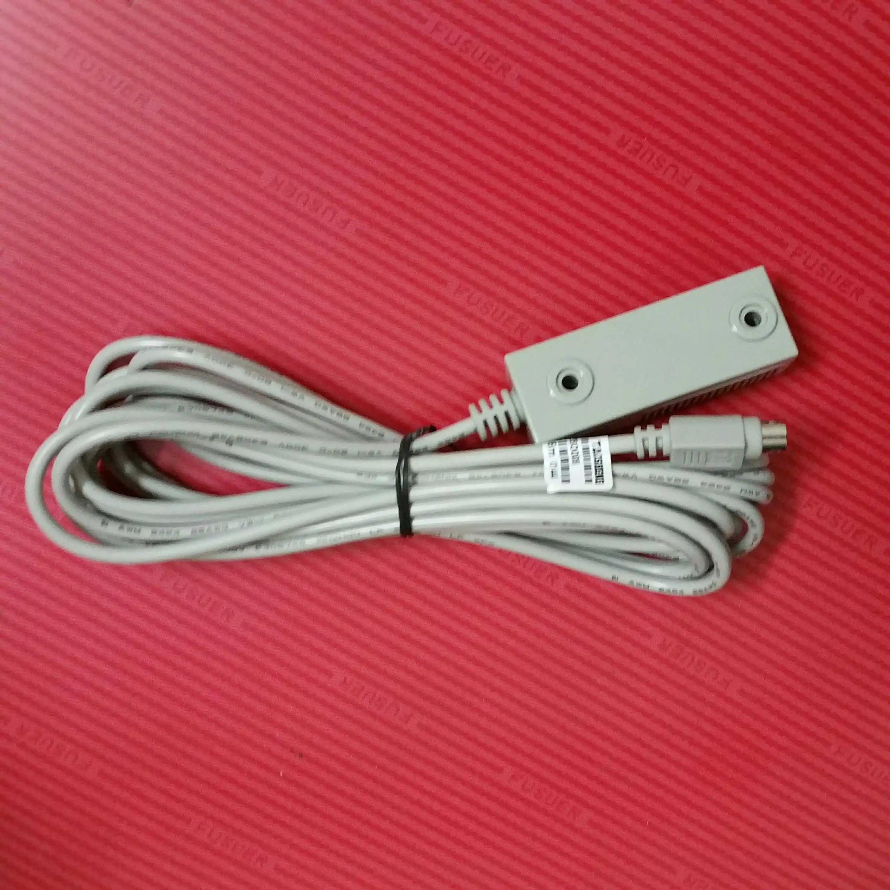 ใช้เซ็นเซอร์อุณหภูมิและความชื้นกล่องปลุก RH-100A