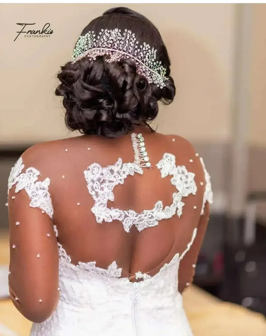 Maßgeschneidertes Brautkleid mit transparentem Ausschnitt, afrikanischen glänzenden Perlen und Applikationen, Robe De Mariée, Vintage-Brautkleid mit offenem Rücken und langen Ärmeln