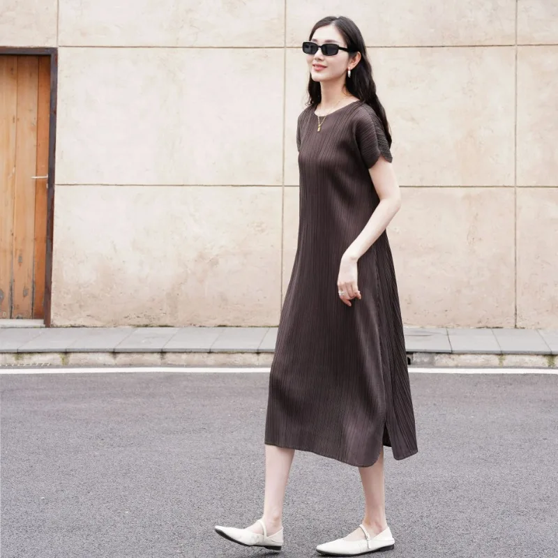 

Miyake 2024 Summer New High End Pleated Casual Fashion Loose Sleeve Round Neck Casual Dress Korean Edition Simple Commuting