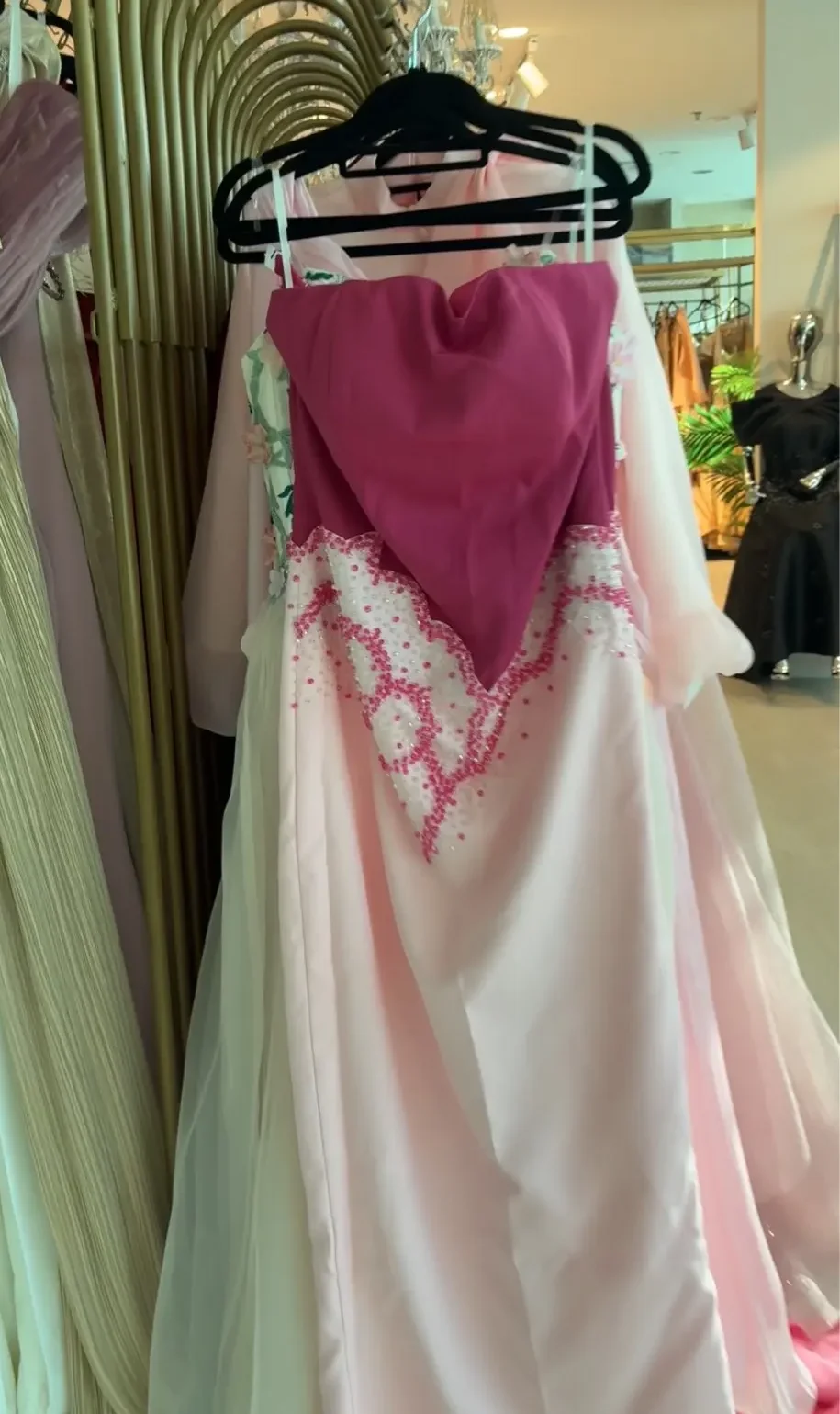 الوردي الترتر مطرز فساتين السهرة حمالة مطوي فساتين السهرة حورية البحر المتدرج الطابق طول فستان الحفلات الرسمية حسب الطلب