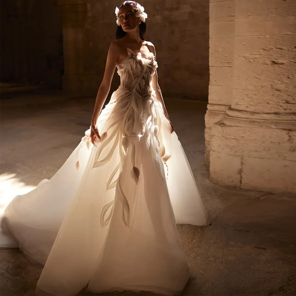 Fashion Handmade Flowers Bridal Gowns Customized Pearls Organza Wedding Dress Elegant Strapless Sleeveless Vestido De Novia