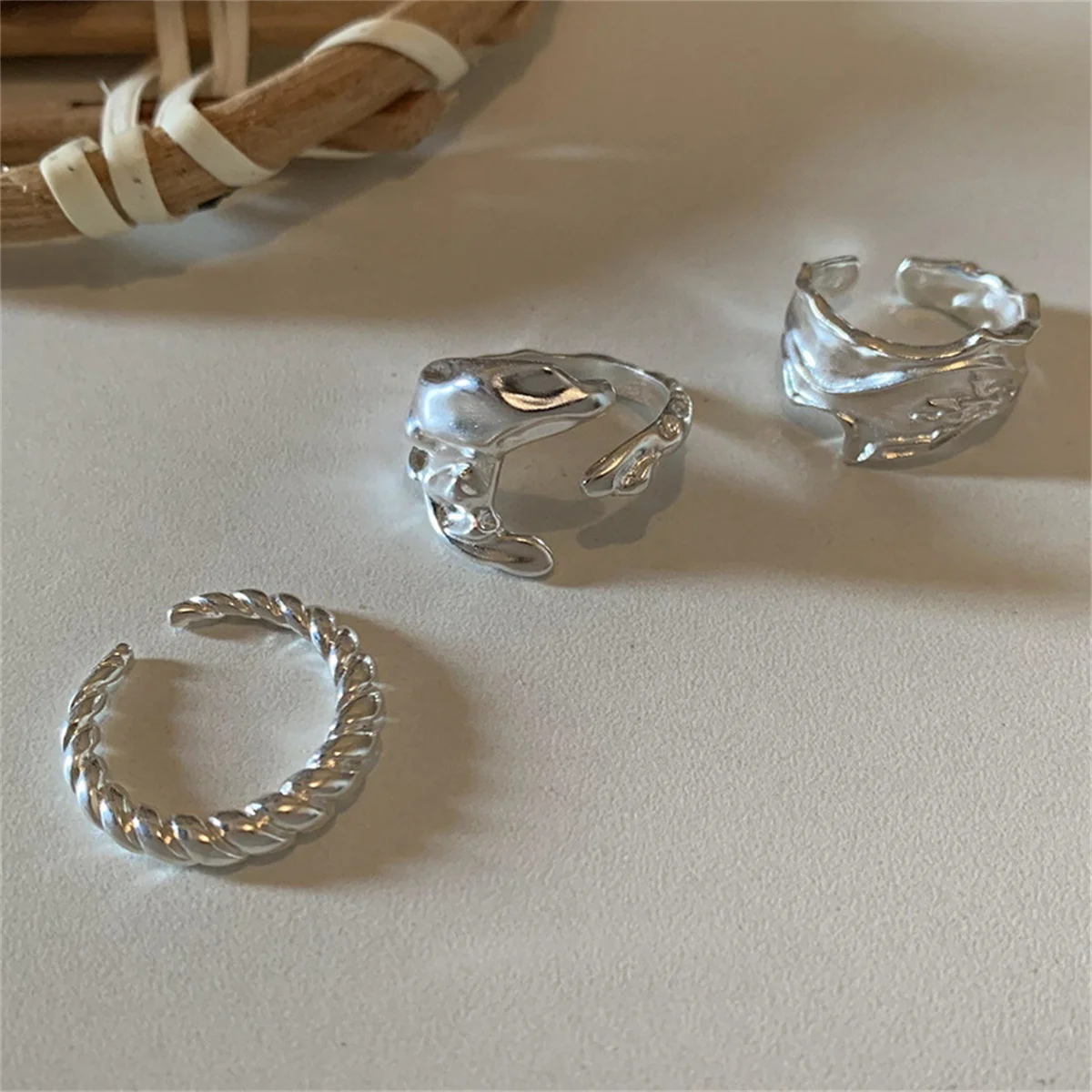 INS minimalista colore argento irregolare superficie rugosa anelli da dito anello di apertura Punk geometrico creativo per gioielli da donna e