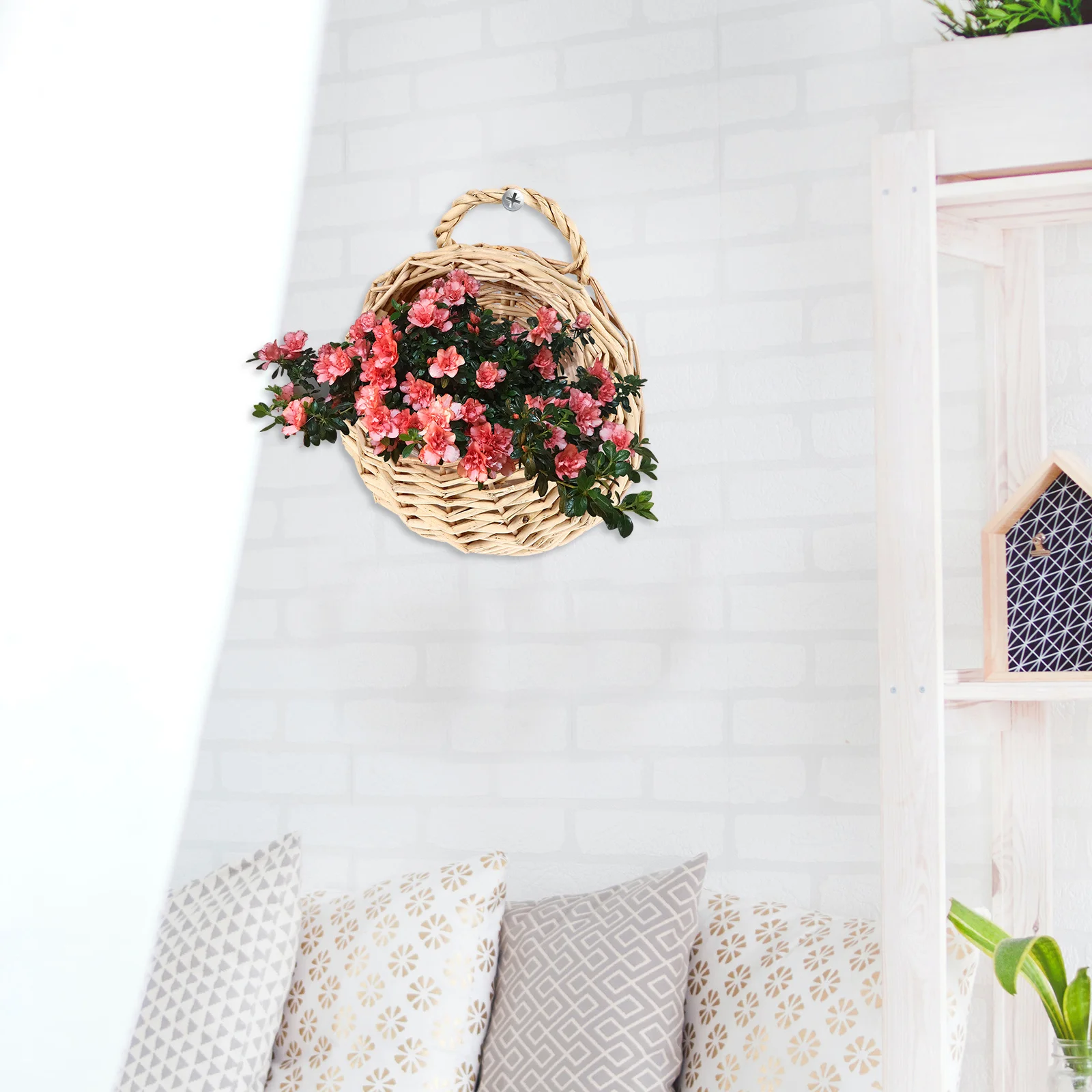 

Woven Rattan Flower Basket Hanging Wall Planter Plant Holder Garden Basket Waterproof Heat-Resistant Decorative Indoor Outdoor