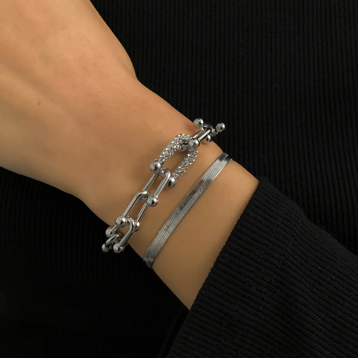 2Pcs/Set Fashion Statement Trendy Bracelet Stacking Sparkling U Link Crystal Bracelet Jewelry Gift for Women