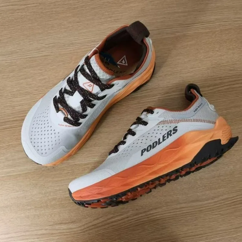 

2025 Новая уличная спортивная обувь для мужчин и женщин, противоскользящие кроссовки для бега по пересеченной местности, удобная тренировочная обувь унисекс для пар, размер 36-45