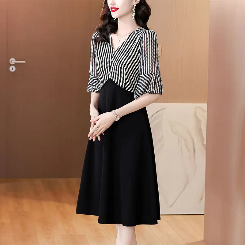 Temperament Office Lady Summer New Dresses Women\'s V-Neck Striped Button Patchwork Slim Half Sleeve Fake Two Pieces A-line Dress