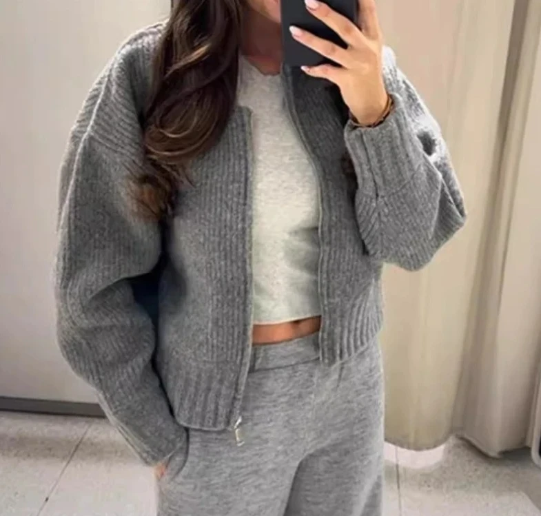 

Autumn and Winter Temperament Commuting Comfortable Cardigan Sweater Coat Women's Casual Wind Top