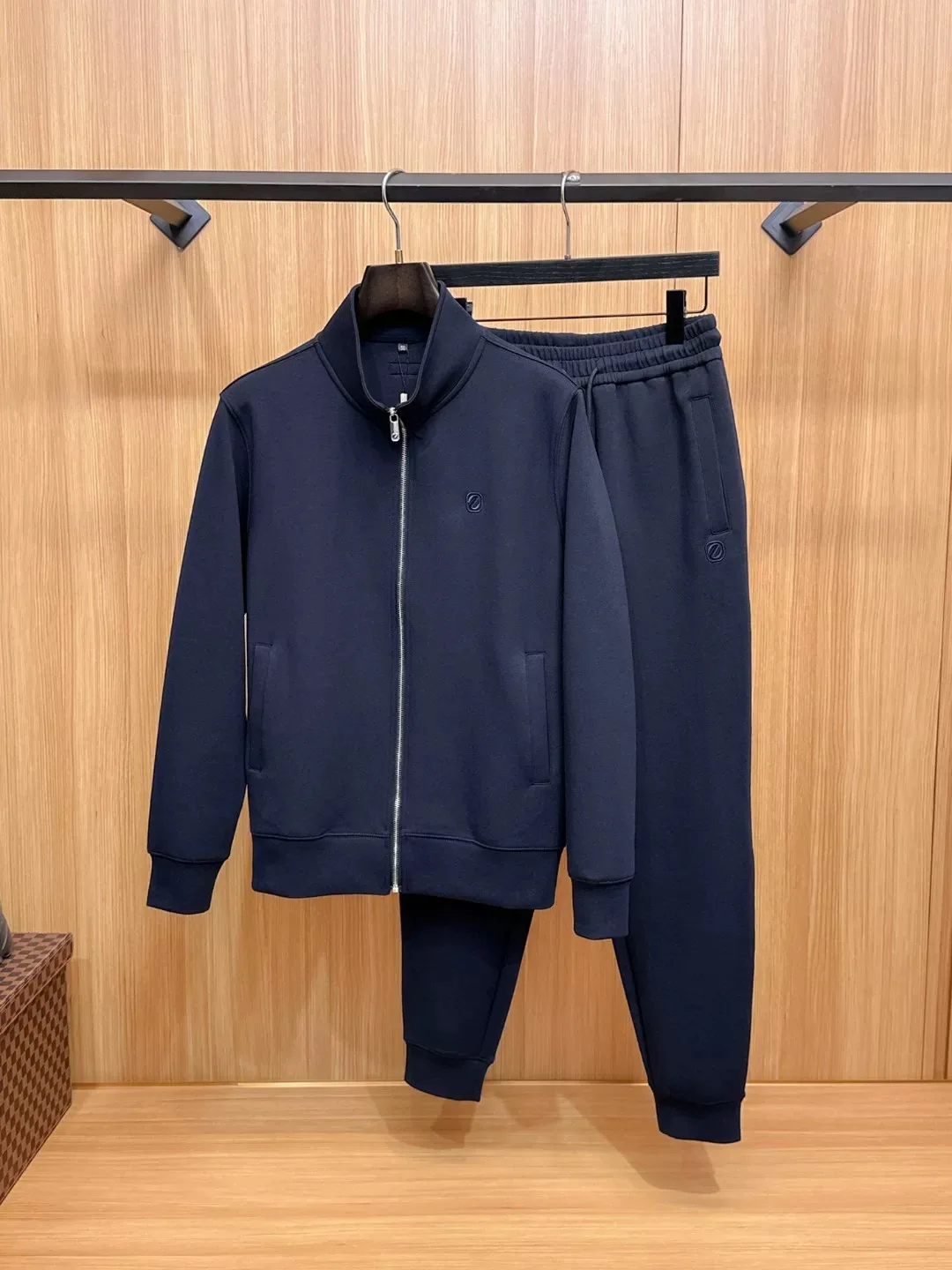 

Faionable Embroidered Air Cotton Stand Collar Jaet And Trousers Men's Set Autumn 2025 Youth Sle with Bae Design