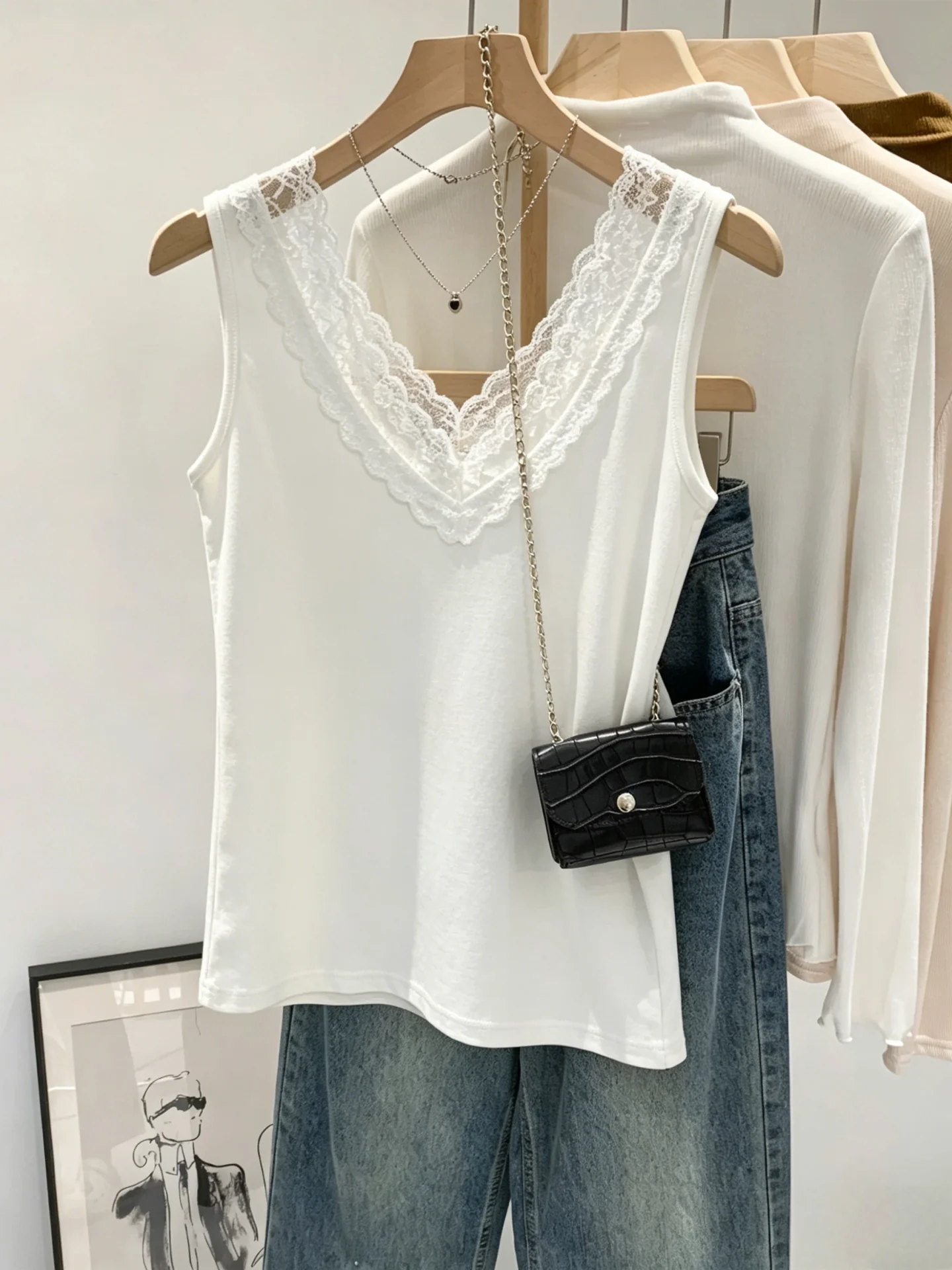 

Women's Lace V-neck Strap Vest 95% Cotton Sleeveless Summer New Style plus Size Slim Fit Top Inner Wear Outer Wear Base Layer