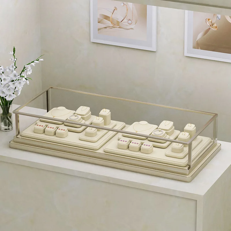 High end jewelry counter showcase props, diamonds, silver jewelry, rings, bracelets, necklaces, earrings, jewelry display racks