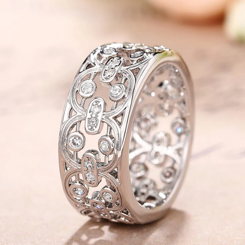 Huitan New Luxury Women Rings Modern Fashion Design Wedding Bands Hollow Out Finger Rings with Sparkling CZ 2023 Trendy Jewelry