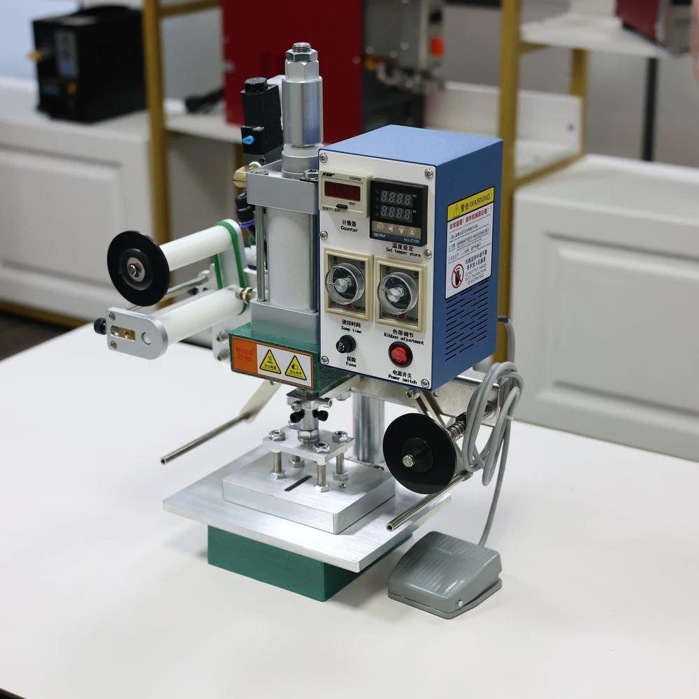 W-Y11 Macchina abbronzante Macchina per stampa a caldo Macchina per goffratura pneumatica Lamina per stampa a caldo Carta dorata Lamina HS per pelle PVC