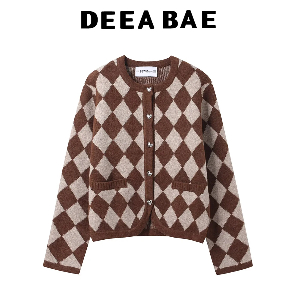 

DEEABAE 2025 осень/зима, новый жаккардовый вязаный кардиган с длинными рукавами и пуговицами в виде сердца и ромбовидной сетки