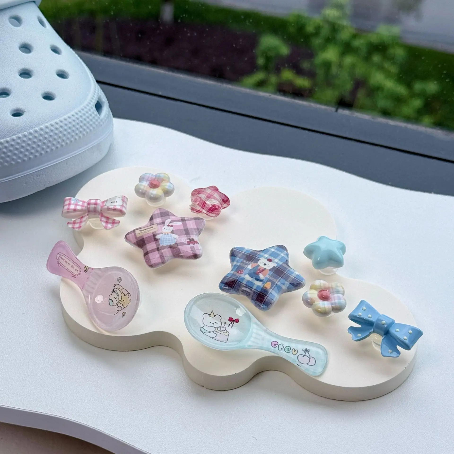 Picture 3: 10Pcs Blue Pink Series Bow Shoe Charms Set Kawaii Resin Decoration Accessories Removable Shoes Accessories Xmas Party Gifts