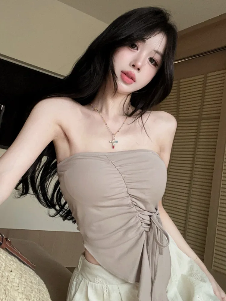 

Spicy Girl Style Short Crop Top Women's Fashion Summer New Tight Fit Halter Neck Vest with Pleats Chest Enhancing Outerwear