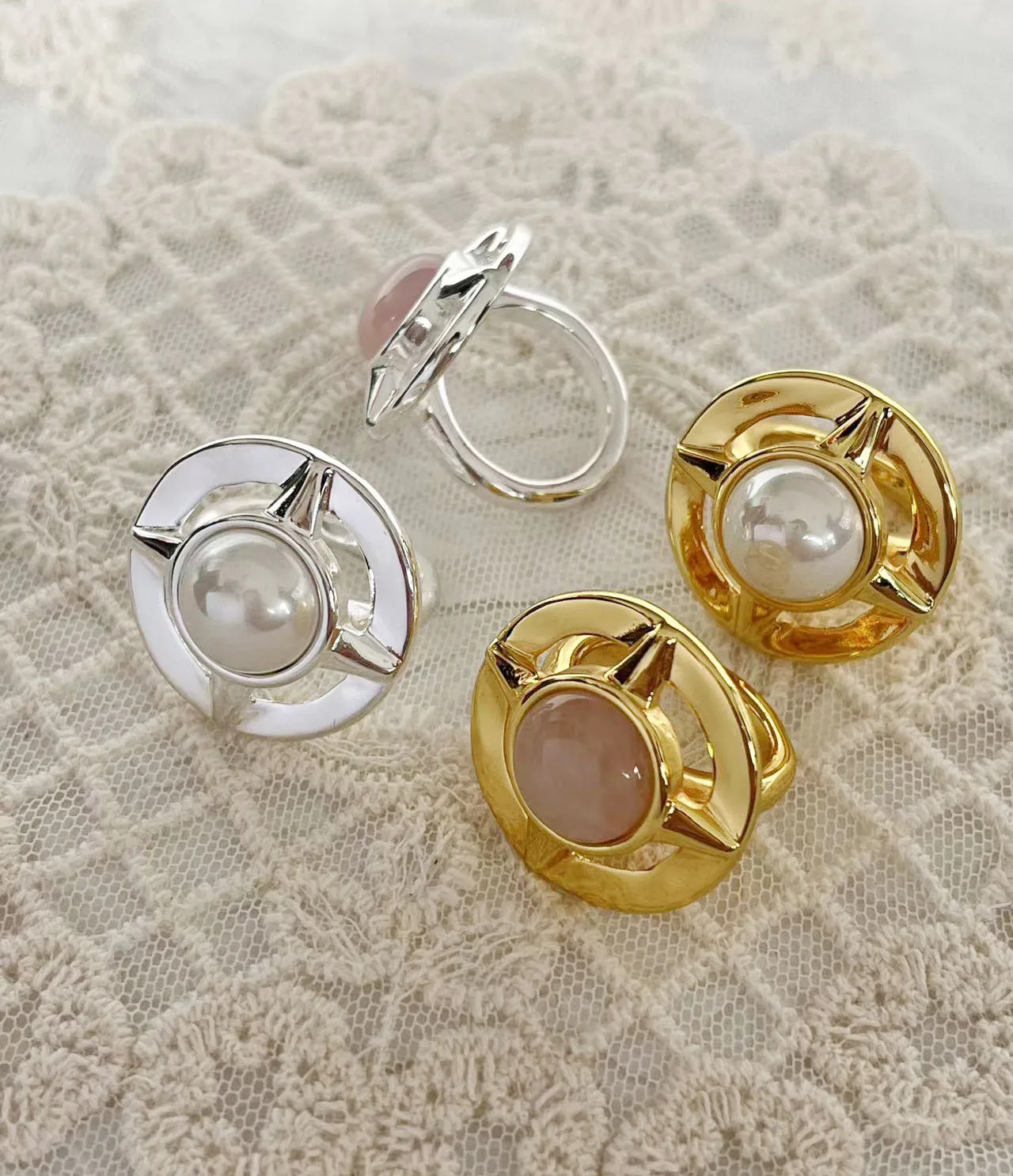 

2023 UNOde50 Fashion Vintage Pearl rings for feminine rings stud accessories gift