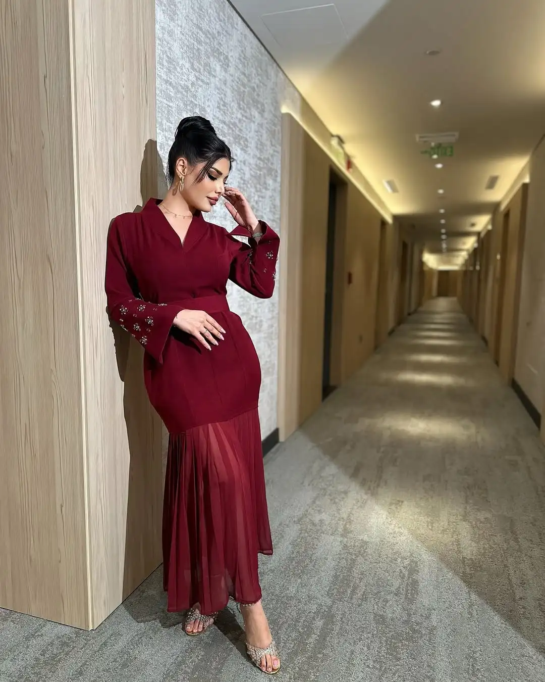

Customized Mermaid Long Sleeves Prom Dresses V Neck Beadings Pleated Vestidos De Gala Cocktail Party Women Formal Gowns