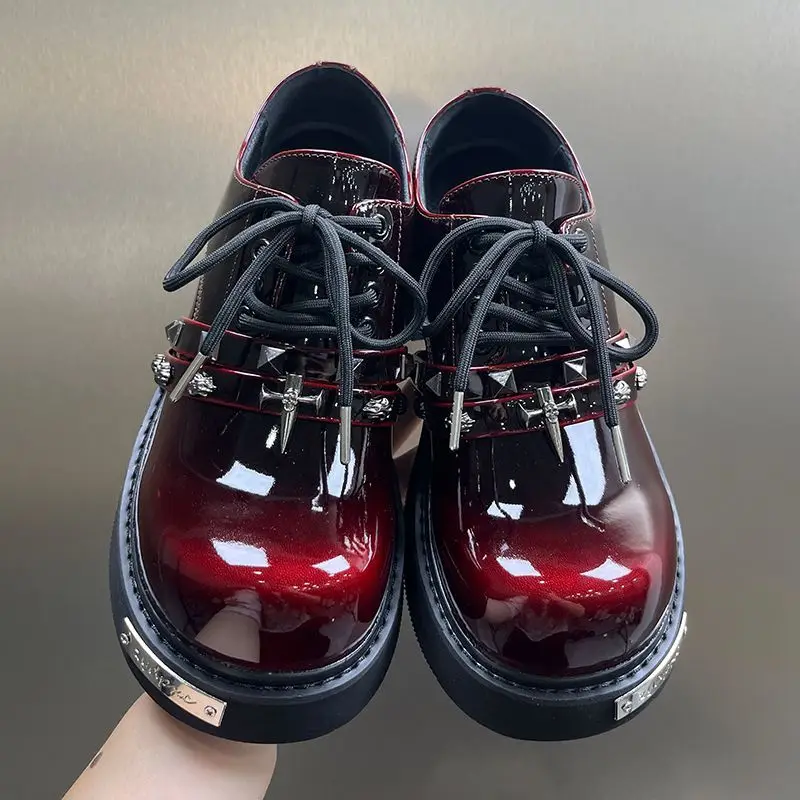Luxury Man Shoes Designer Derby Shoes Punk Style Big Head Glossy Casual Leather Shoes Platform Rivet Men's Sneaker Hairstylist