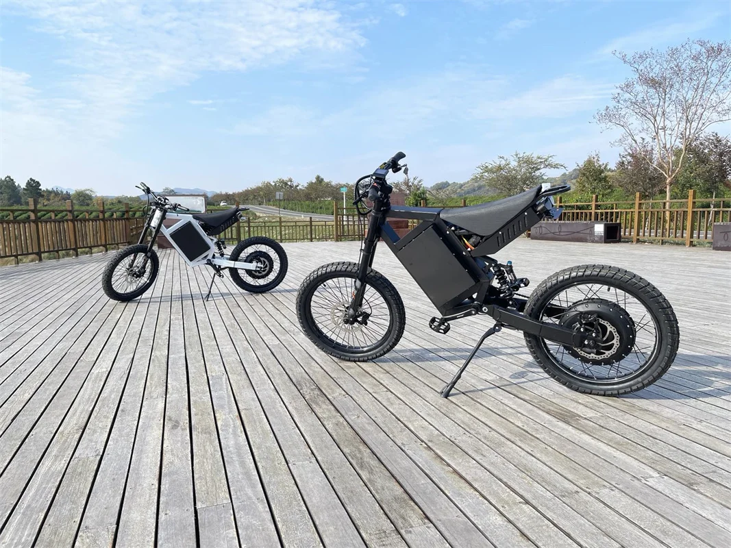 عينة بالجملة متوفرة Cs20 Stealth Bomber Ebike 72V 5000W 8000W 15000W E محرك الدراجات النارية الكهربائية