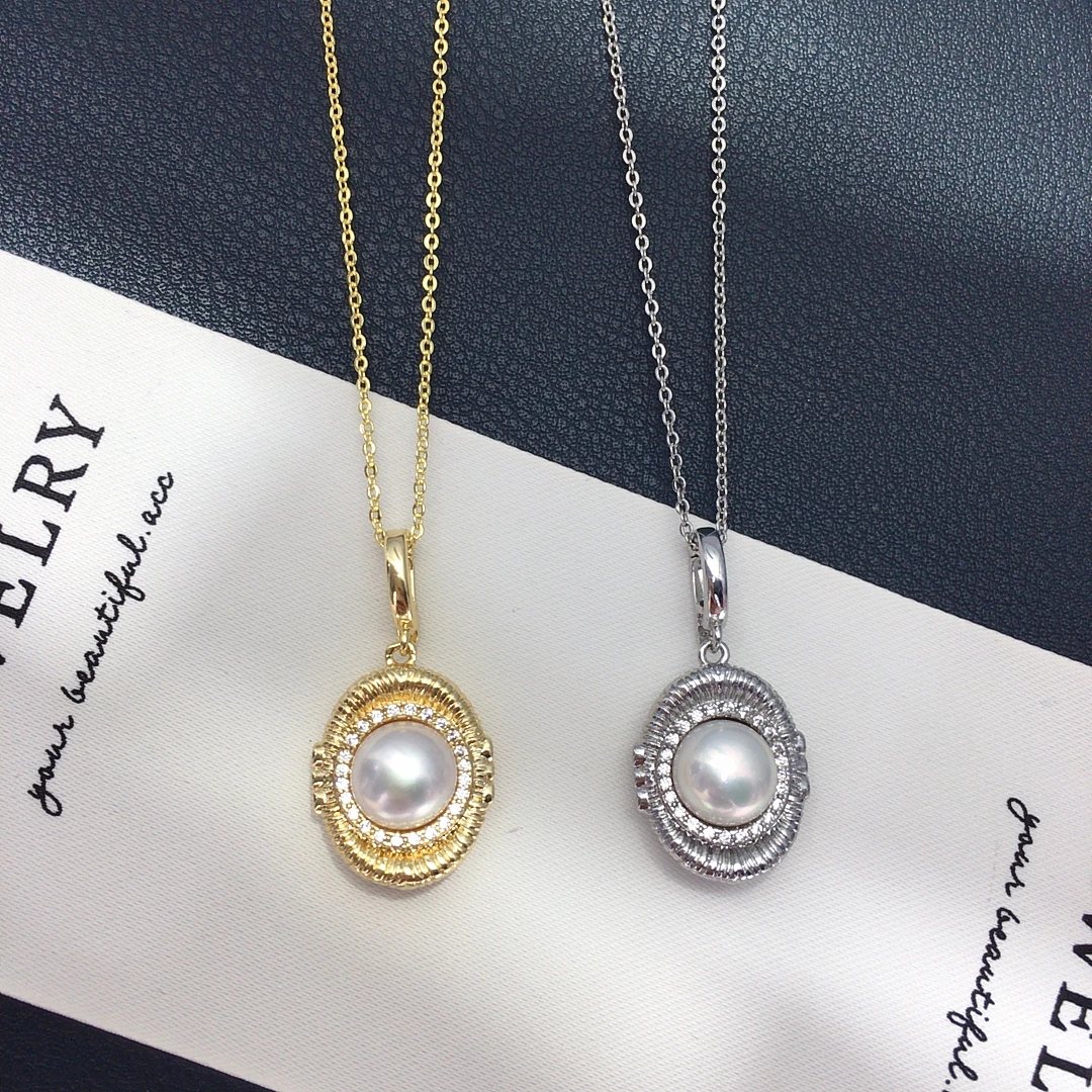 

ZHBORUINI Women's Classic Jewelry Natural Freshwater Pearl Pendant With Micro Inlaid Zircon Ingot Universal Buckle Design