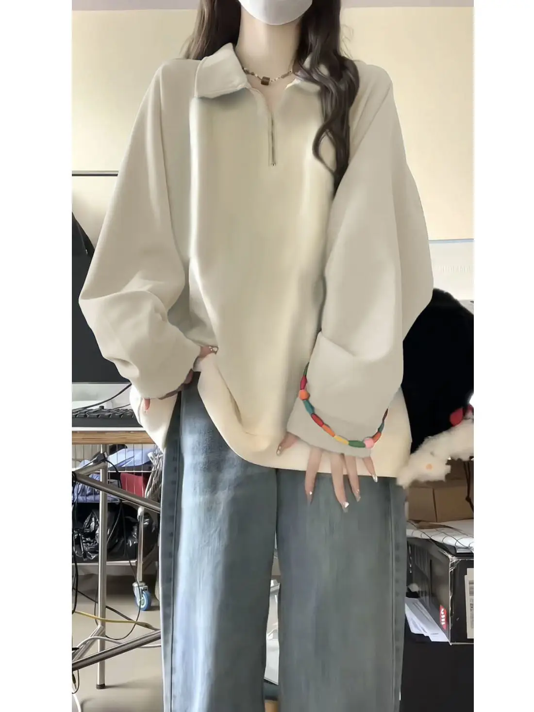 スウェットシャツ 女性用 オルタナティブな服装 柄入り プリント入り スタイリッシュ ブラック グレー スケートボード ポケット 幾何学模様 ニット生地 わずかに