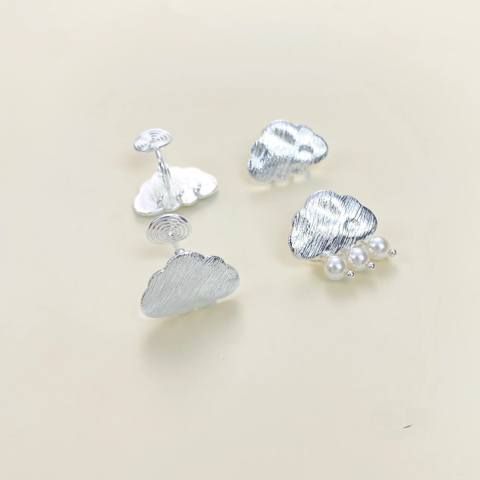 

Exquisite Thi Silver Plated Copper Ear Cuffs Cloud ape Faionable Versatile DIY Handmade Jewelry Accories without Pie...