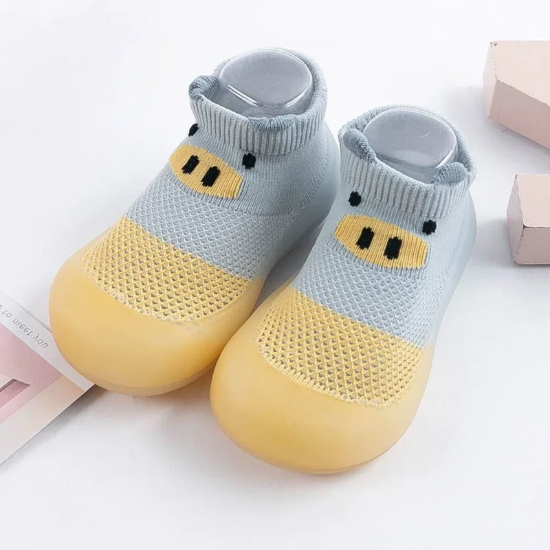 

Mesh Breathable Cartoon Cute Baby Floor Socks and Shoes 2025 New Autumn and Summer Style Baby Pig Walking Shoes with Soft Soles