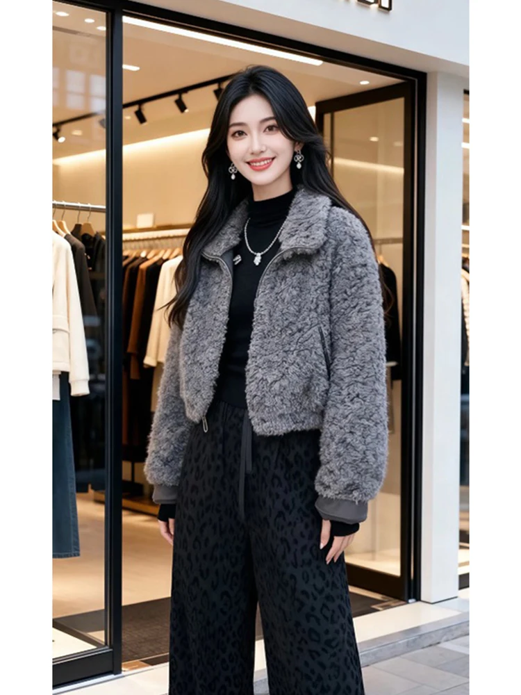 

Уникальная куртка из овечьей шерсти 2026: Зимняя коллекция для женщин, подчеркивающая индивидуальность и стиль. Модная хлопковая одежда для создания образа.