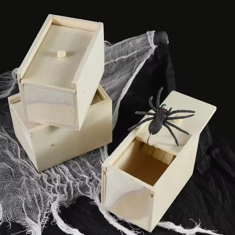 1pc Halloween Spider Surprise Box Joke Fun Scare Prank Gag Gifts Kids Adult Toys Scared Wooden Magic Box Spoof Scary Little Bug