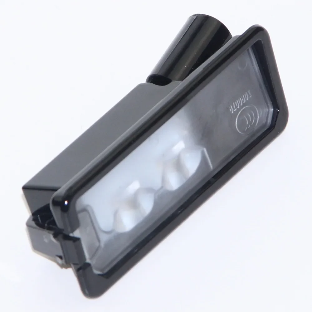 8 قطعة OEM ضوء لوحة ترخيص LED لوحة ترخيص مصباح 35D 943 021 A 1K8 943 021 C صالح VW باسات B7 جولف MK7 شيروكو CC بولو 6R #2