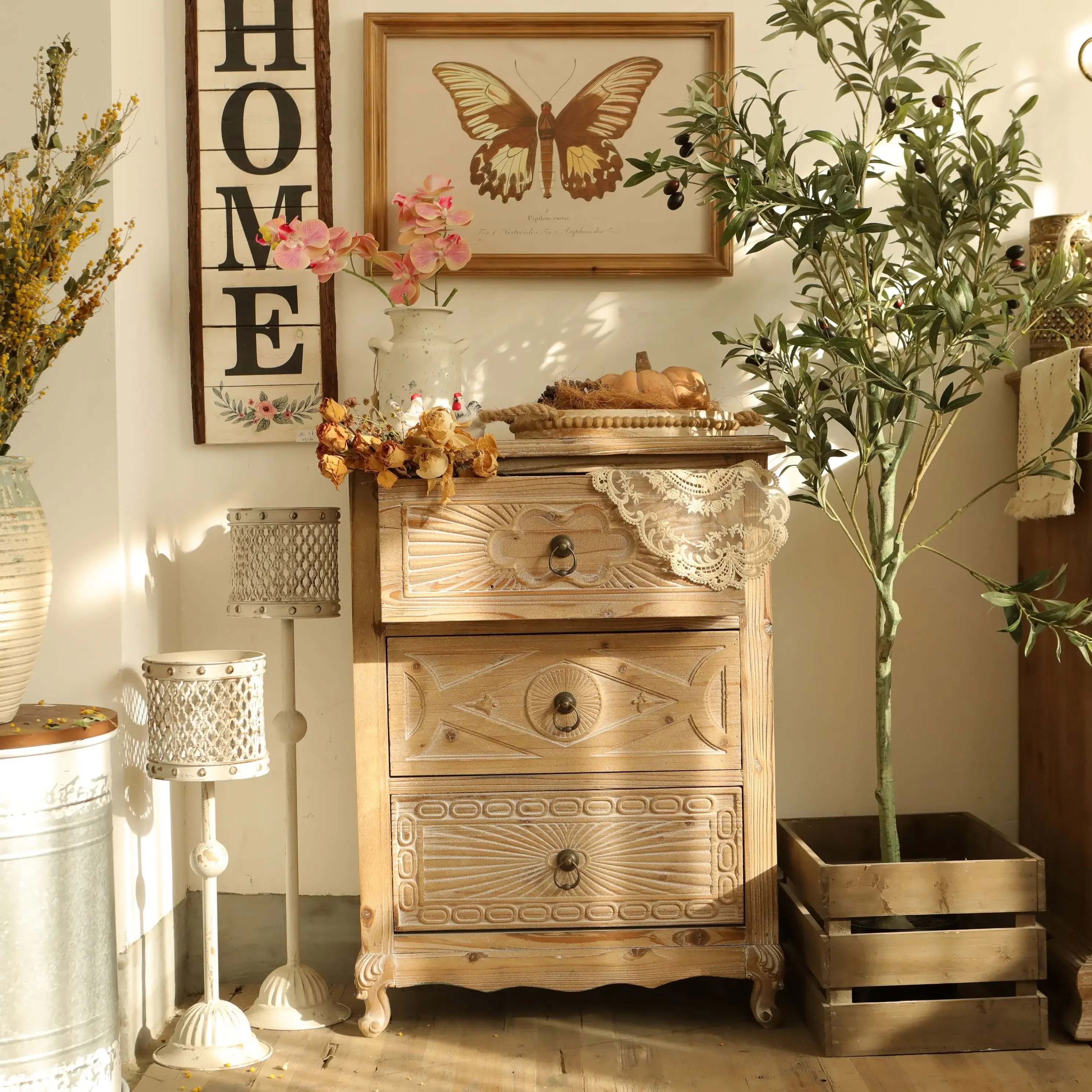 Fir short side cabinet edge few carved log color three pumping cabinet 61 * 35 * 82cm