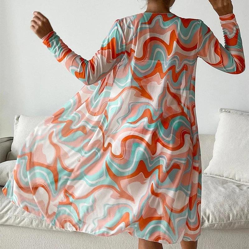 2025 Costume da bagno 3 pezzi delle nuove donne Stampa tie-dyed Tankini + Cappotto lungo in rete Cover Up Costumi da bagno Push Up Pantaloncini a vita alta Costumi da bagno