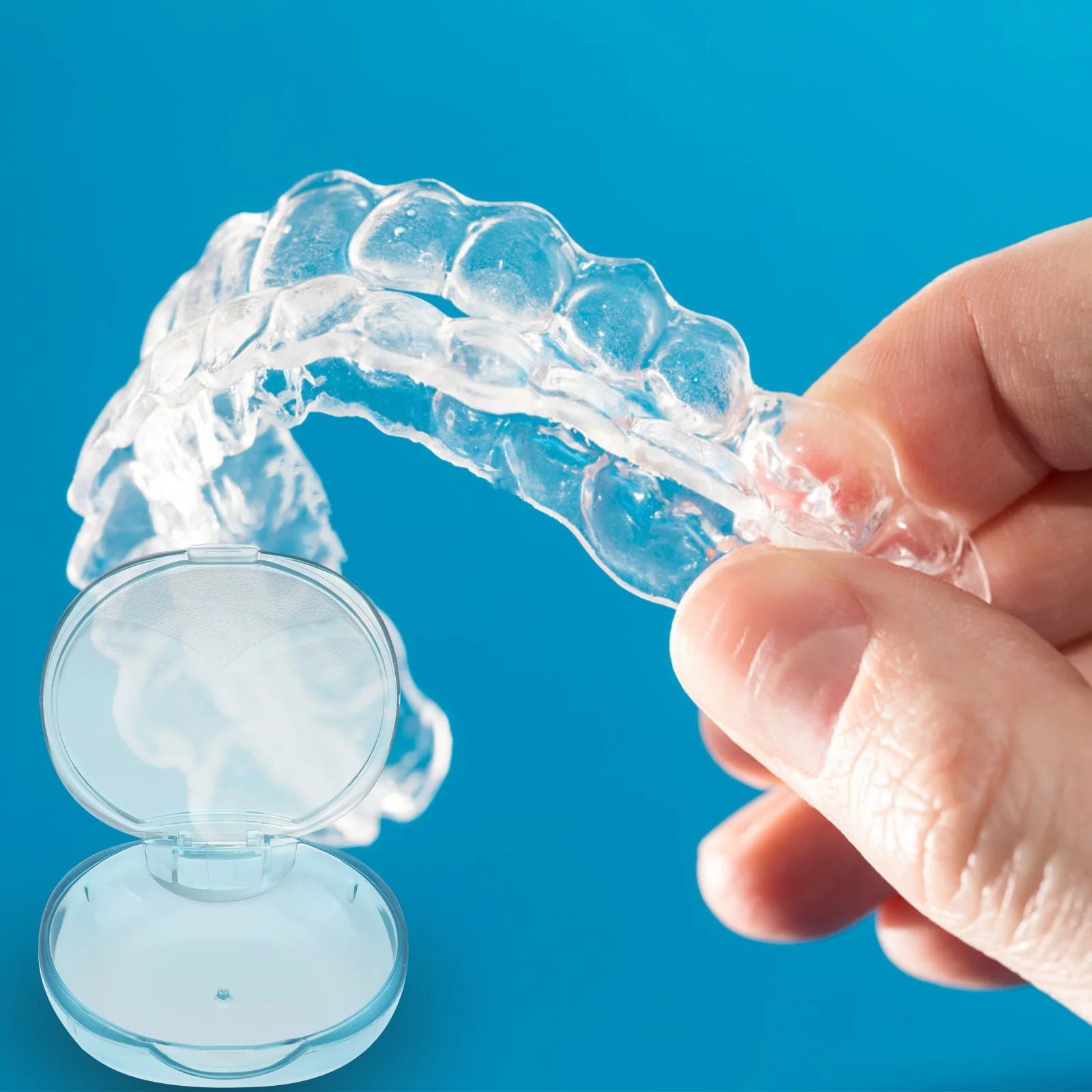 

Travel Denture Case Portable Orthodontic Retainer Box Bpa Free Plastic Material Safe Storage for Mouth Guards and Aligners