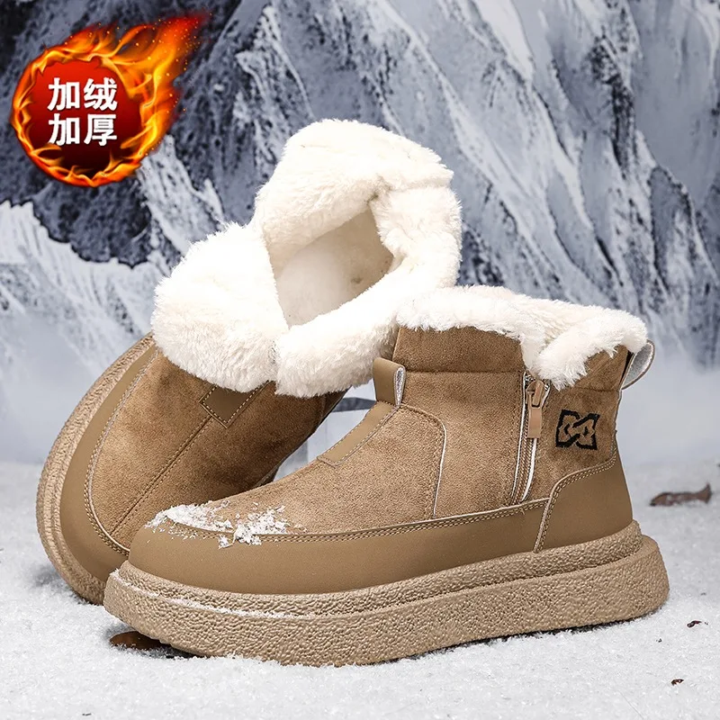 أحذية الثلوج الشتوية لعام 2025 دافئة بالإضافة إلى أحذية رجالية سميكة مخملية للخروج أحذية قطنية عالية الجودة بنعل سميك ومضادة للتجميد