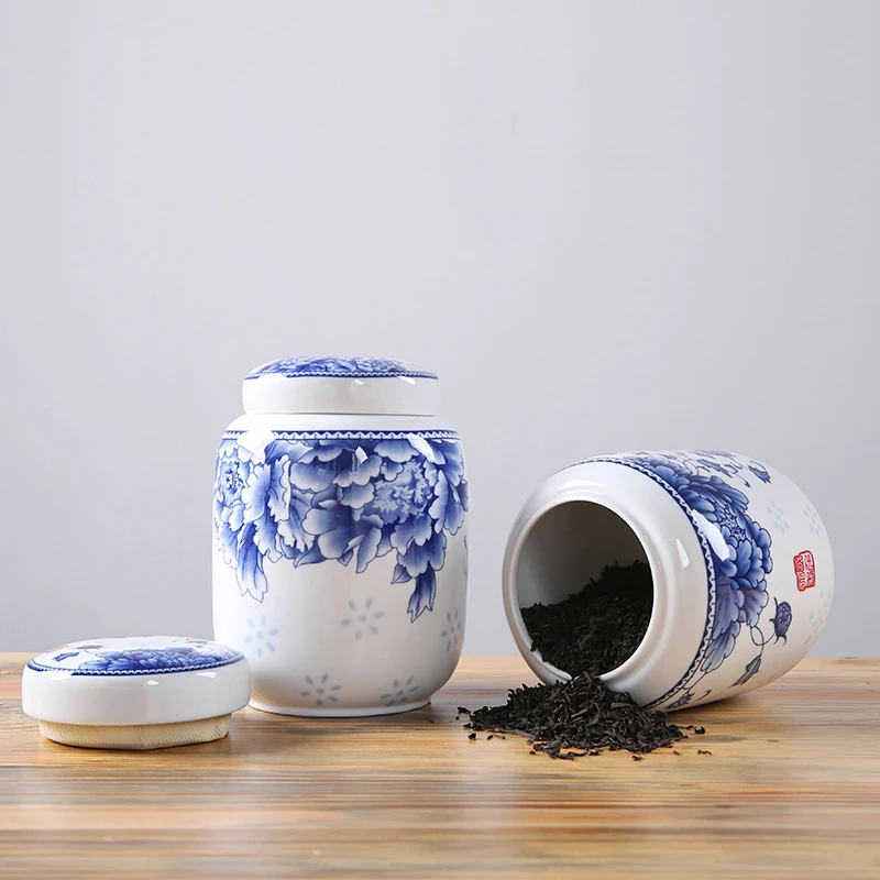 

Retro Blue and White Porcelain Tea Cans Household Ceramic Sealed Cans Tea Box Storage Cans Ornaments Coffee Table Accessories