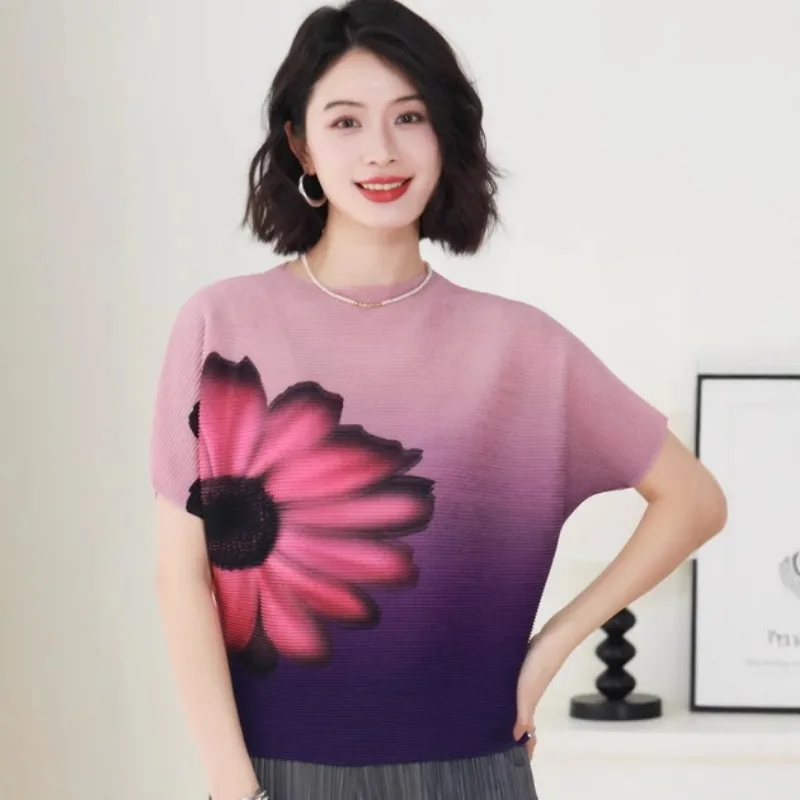 مياكي مطوي تي شيرت Plisse عباد الشمس المرأة بلايز أضعاف الخفافيش كم طباعة الطية بسيطة قصيرة الأكمام الطيات تي شيرت المرأة
