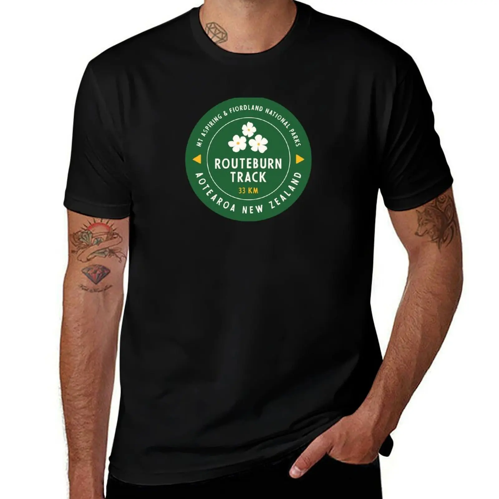 

Routeburn Track - Mount Cook Buttercup - Great Walk New Zealand T-Shirt Luxury man anime clothes men clothings