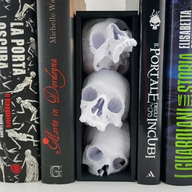 3D Printed Peeping Skull Book Holder Gothic Monster Bookend Sculpture Dark Academia Shelf Decor Home Office Halloween Ornament