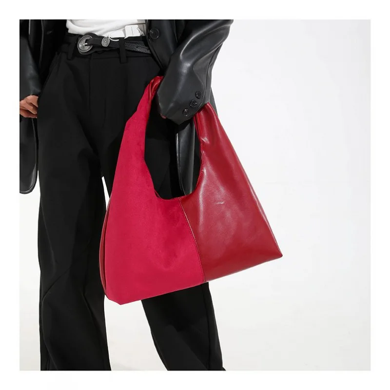 

Modish Women's Handbag Made Of Nubuck Leather Boasting Casual Trendy Spacious Soft Daily Modern Look​